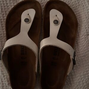 Birkenstock Gizeh Tan Footbed Sandals EUC-